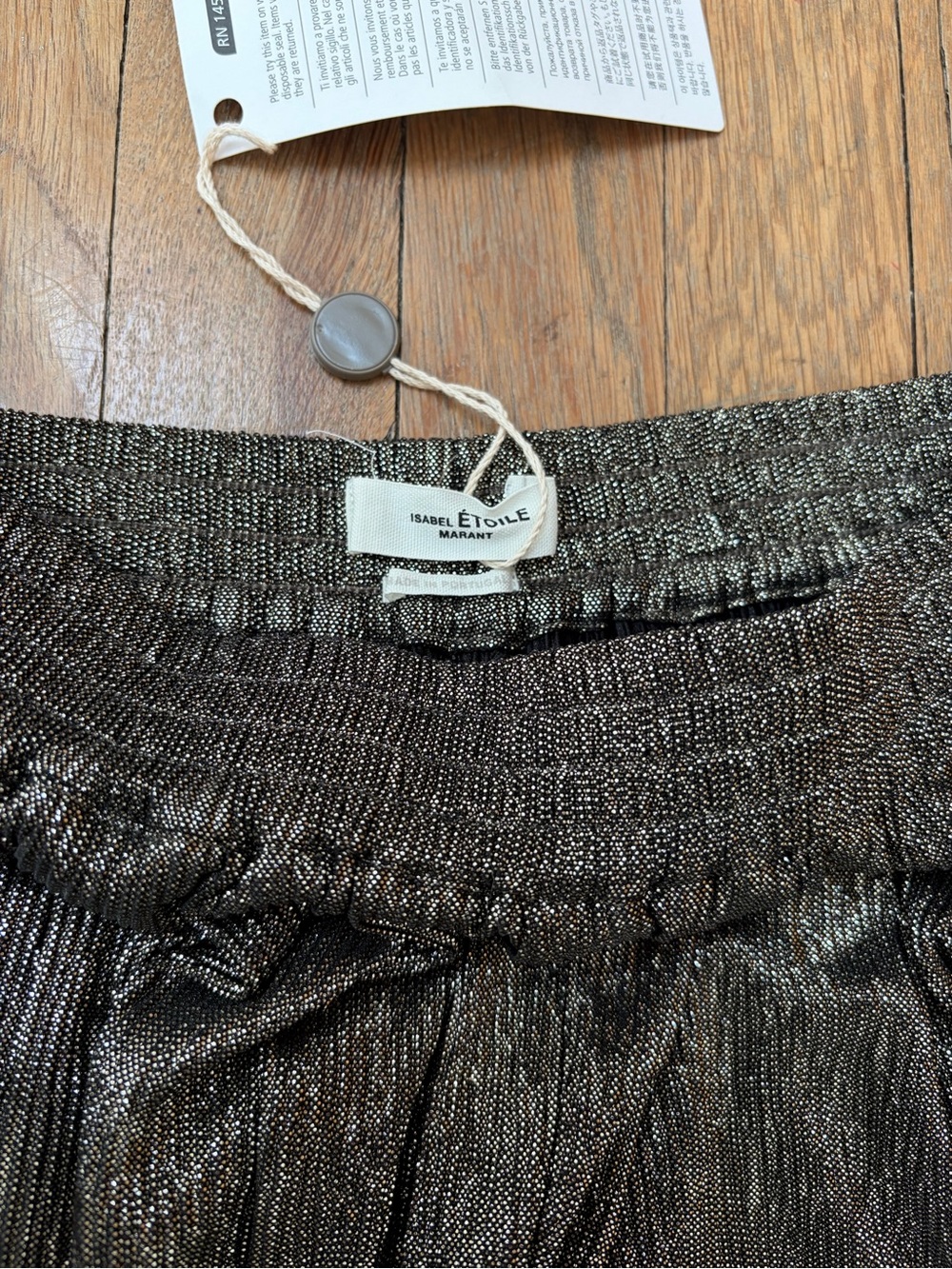 Isabel Marant Metallic Wide-Leg Culottes in Gold - Picture 6 of 12